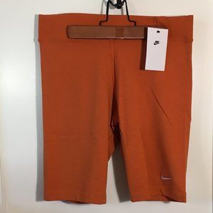 BNWT! Nike Mid-Rise Bike Shorts Sport Spice Size M